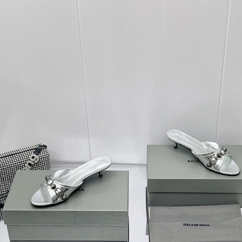 Ba*len*cia*ga cagole sheepskin sandals  silver