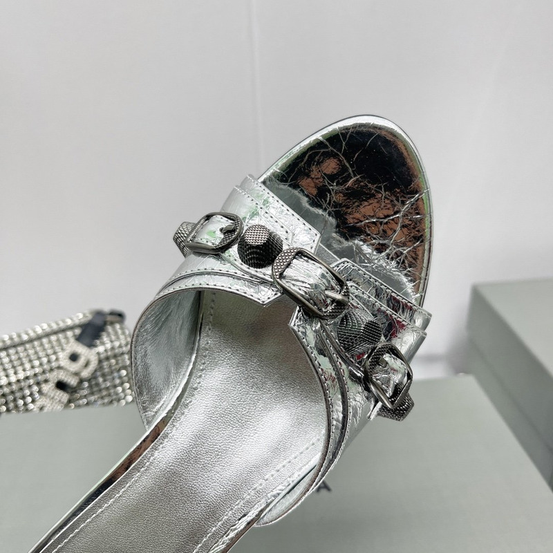 Ba*len*cia*ga cagole sheepskin sandals  silver