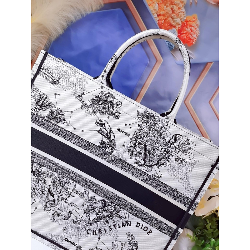 D*or constellation embroidered tote bag white