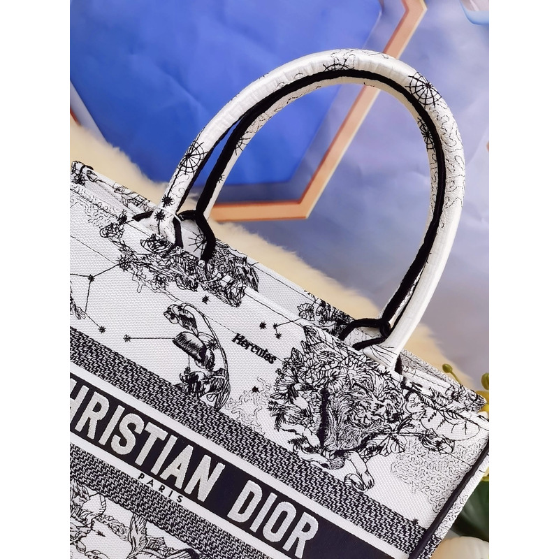 D*or constellation embroidered tote bag white