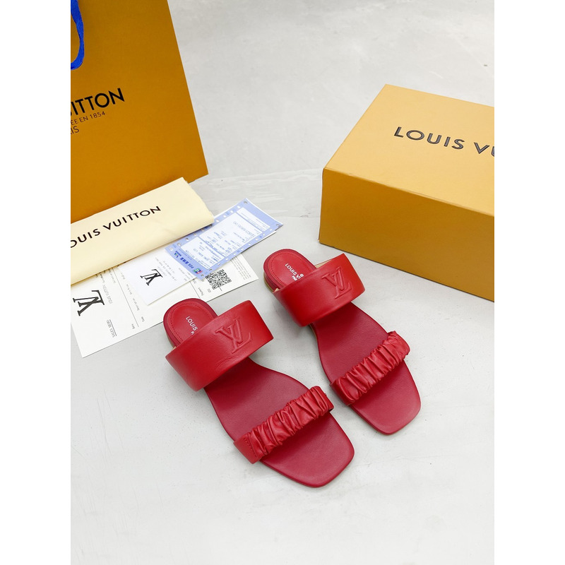 l**is V*t*n flat mules red