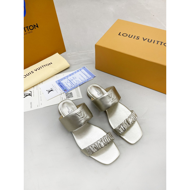 l**is V*t*n square toe flat slippers platinum
