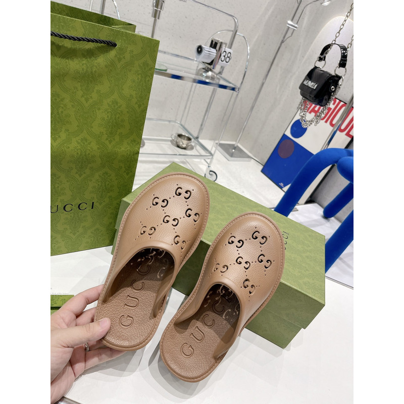 G*u*i gg flat rubber slippers brown