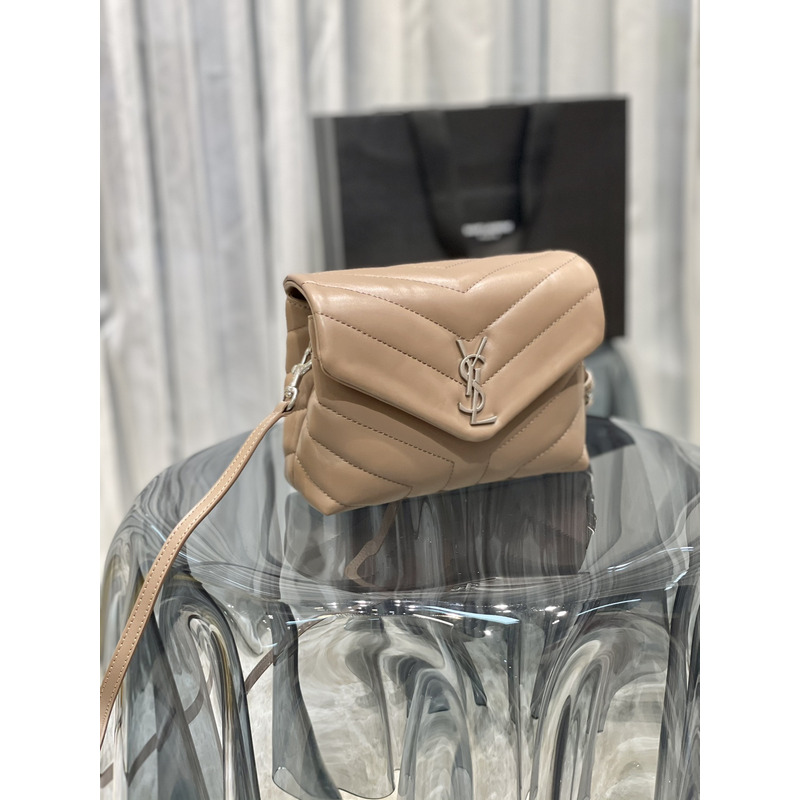 Saint Laurent  20×14×7cm