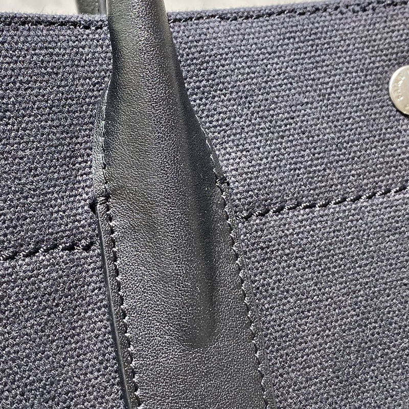 Saint Laurent Rive Gauche Tote Black M