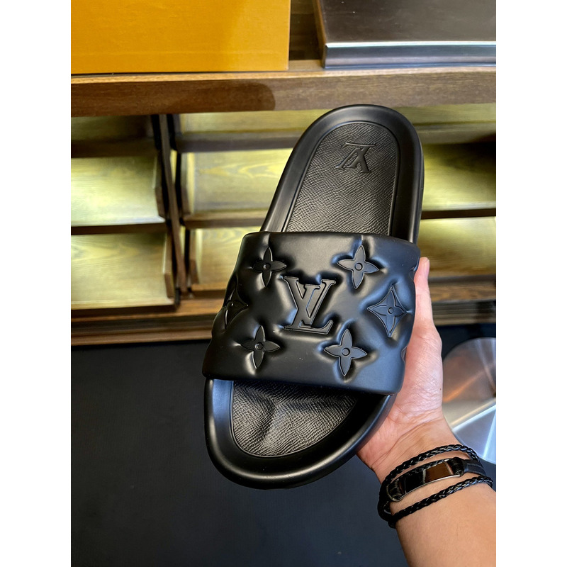 l**is V*t*n’s puffy waterfront mule black
