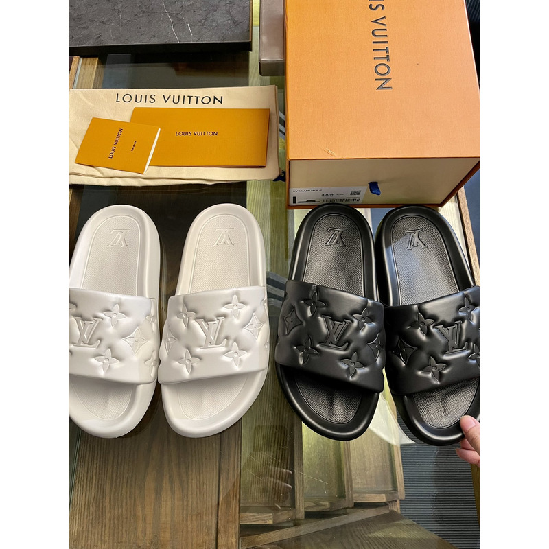 l**is V*t*n’s puffy waterfront mule black