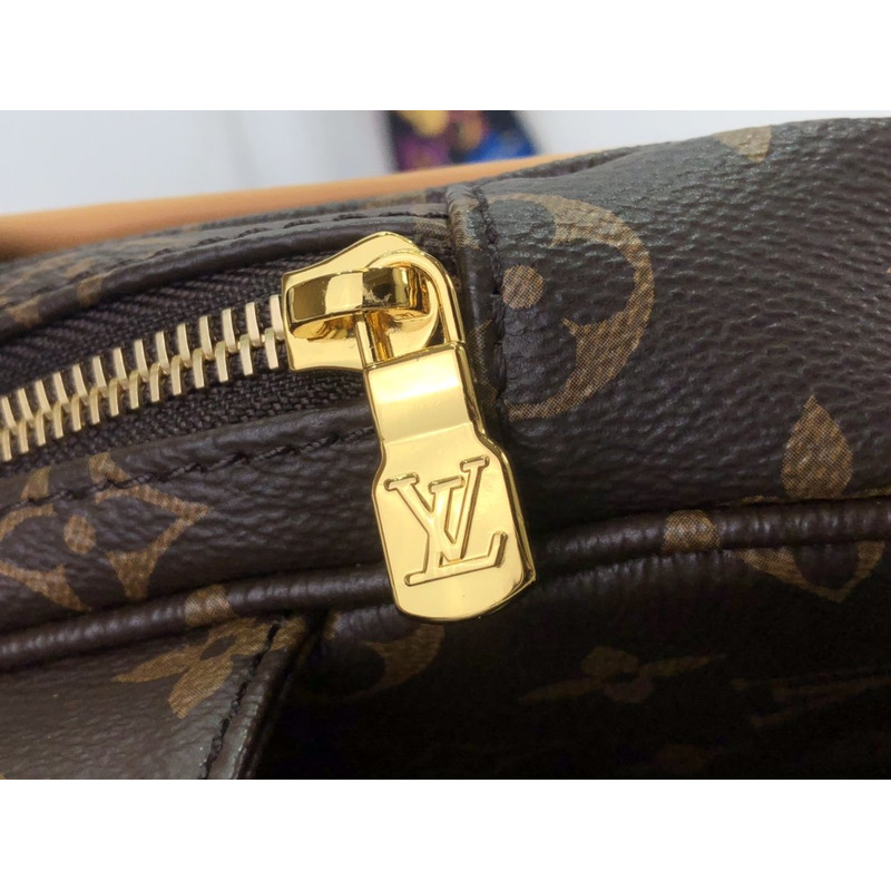 LV Bosphore Monogram Bumbag M40108