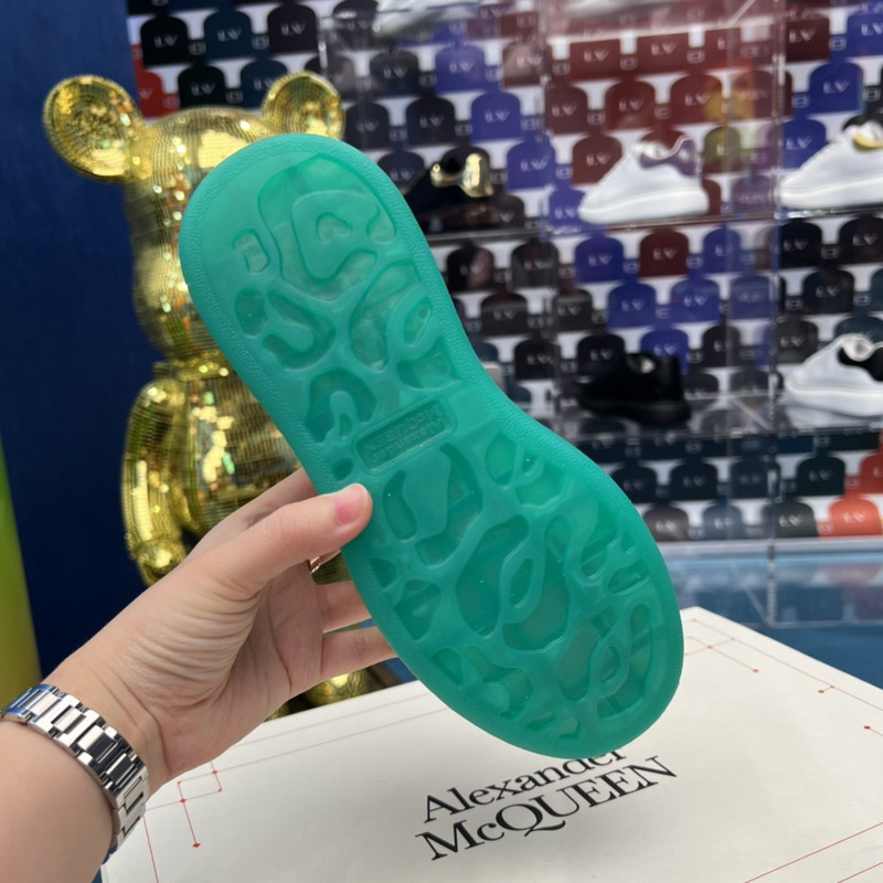 Alexander Mcqueen Colorblock Low-Top Sneakers Green Pink