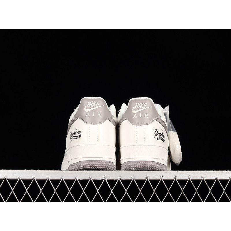 Nike Air Force 1 07 Low x Yankees White Wolf Grey BS8806-544