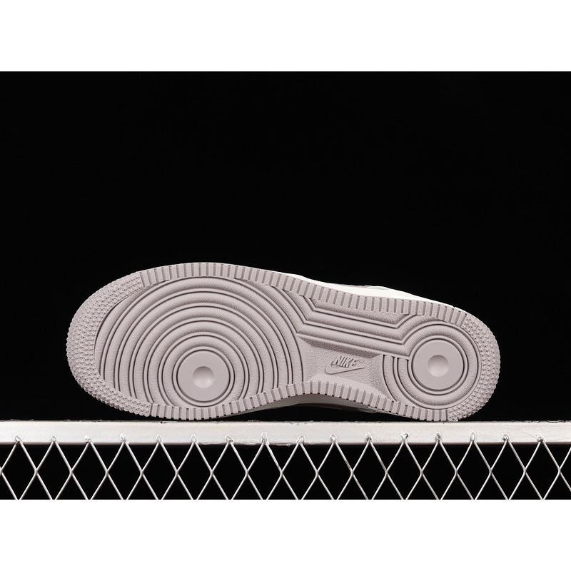 Nike Air Force 1 07 Low x Yankees White Wolf Grey BS8806-544