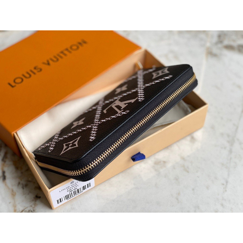 LV Embossed Pebbled Calfskin Small Embossed Single Zipper Wallet Black