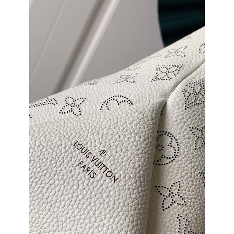 l**is V*t*n beaubourg hobo leather handbag  white m56073