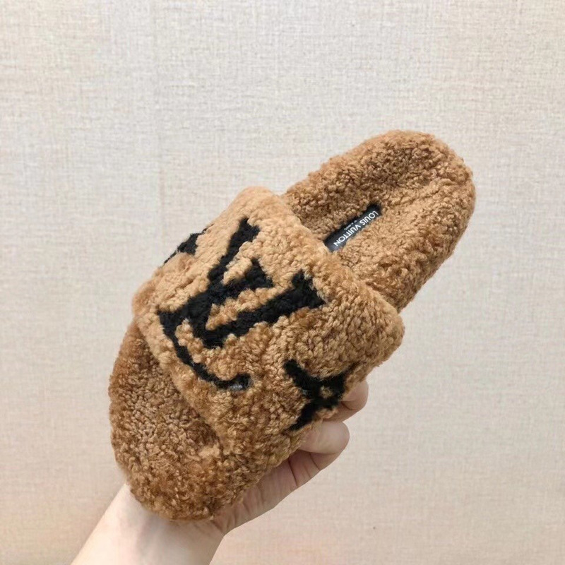 LV Magnetic Slippers Brown