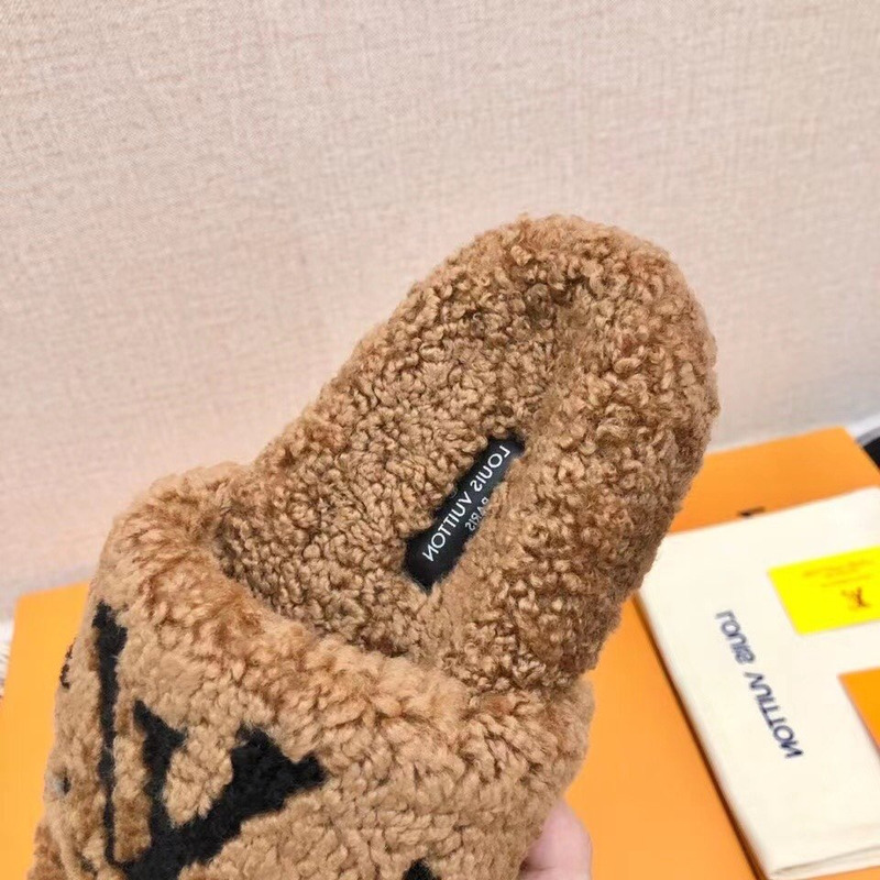 LV Magnetic Slippers Brown