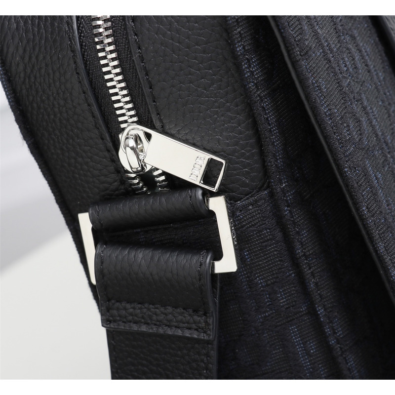 D*or D*or messenger bag oblique jacquard in beige&black