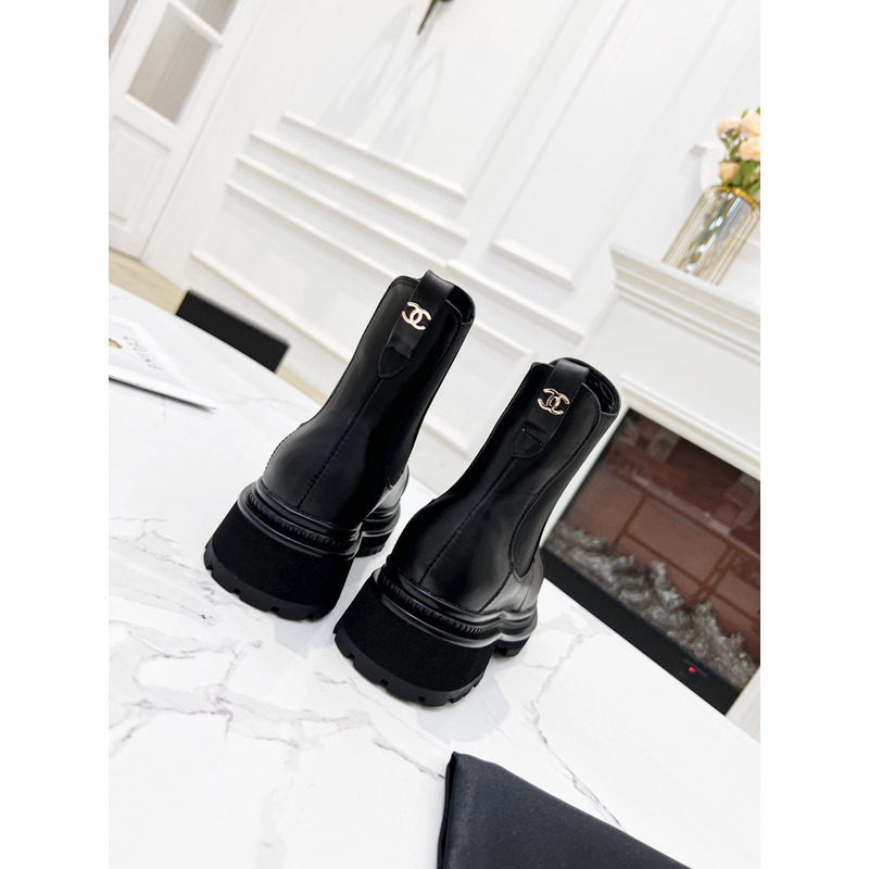 Ch*el chelsea boots in black