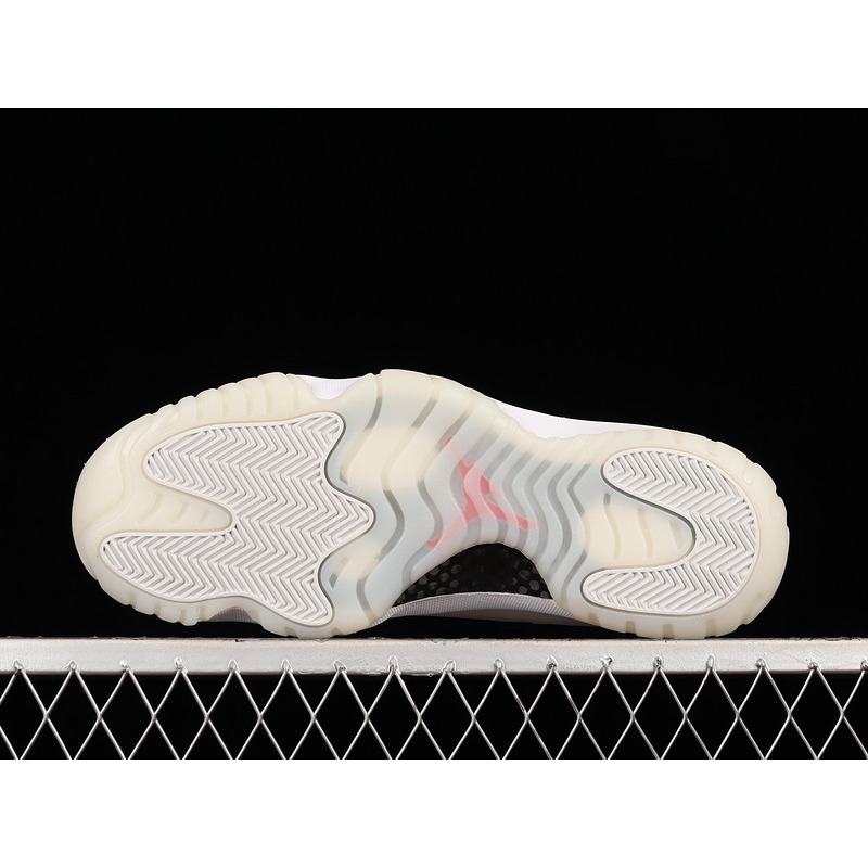 Jordan 11 Retro Platinum Tint