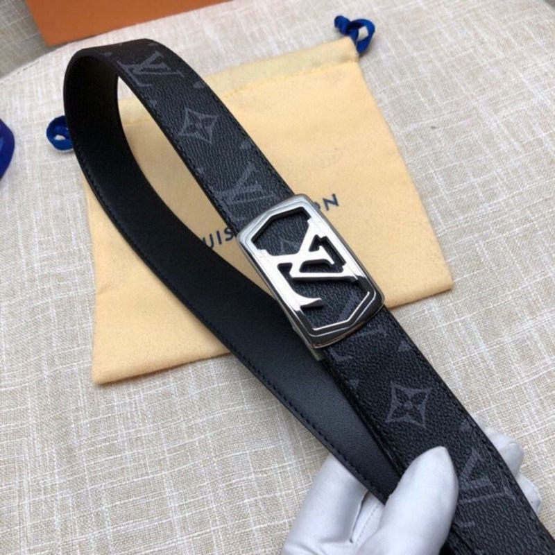 l**is V*t*n blue belt