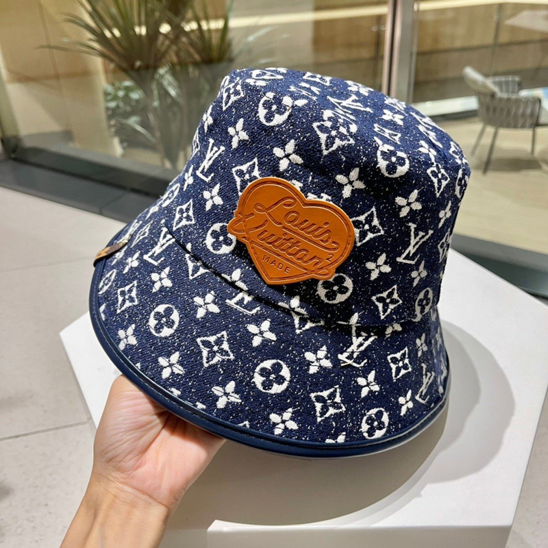 l**is V*t*n blue fisherman hat