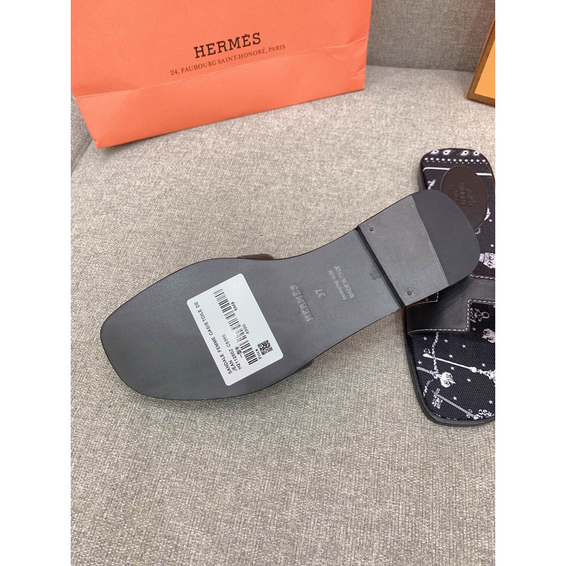 H**mes oran flat sandals in black