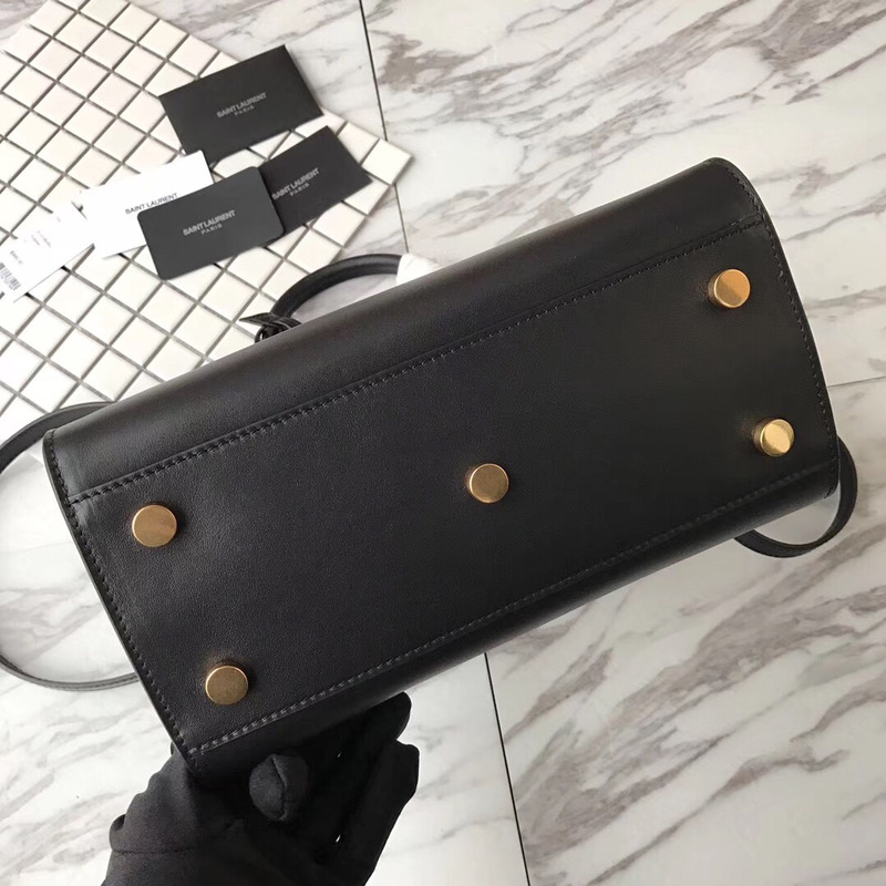 saint laurent saint laurent new sac de jour large Di*m*nd white line organ bag collection handbag black