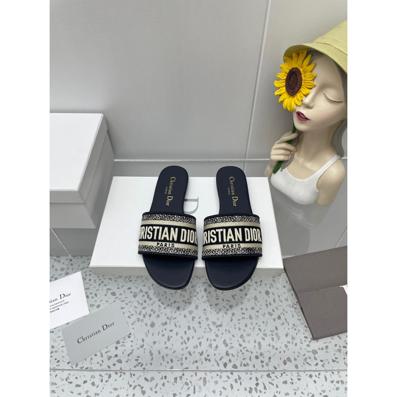 D*or dway slide deep blue embroidered cotton