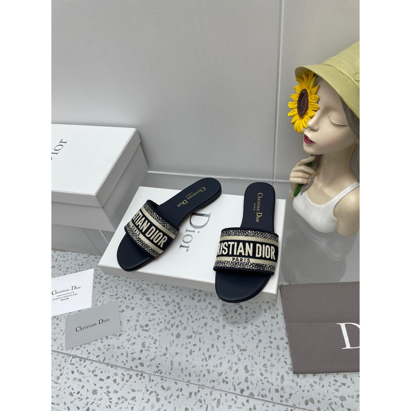 D*or dway slide deep blue embroidered cotton