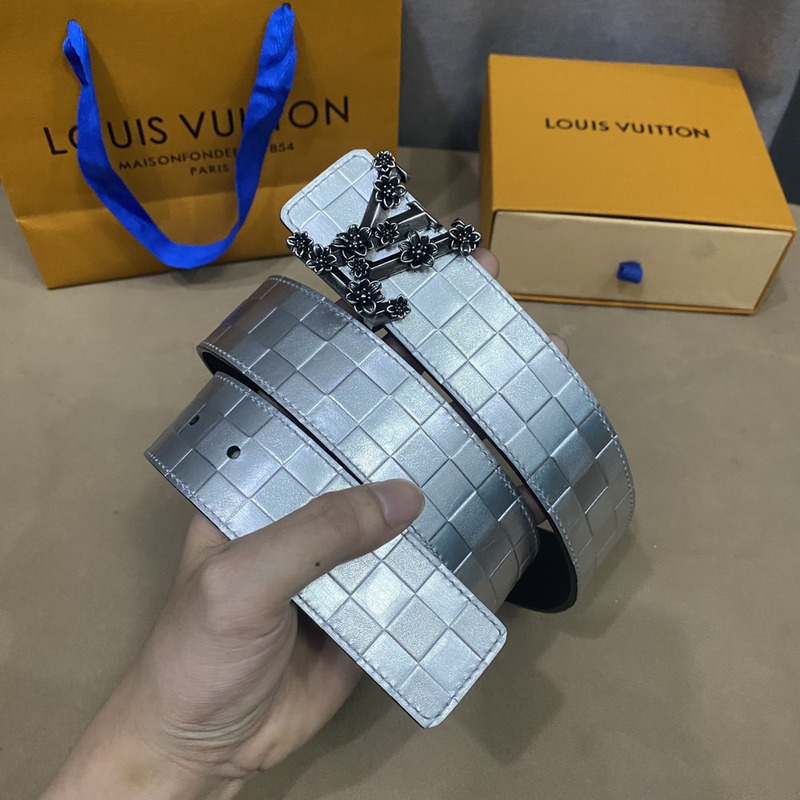 l**is V*t*n silver leather black flower