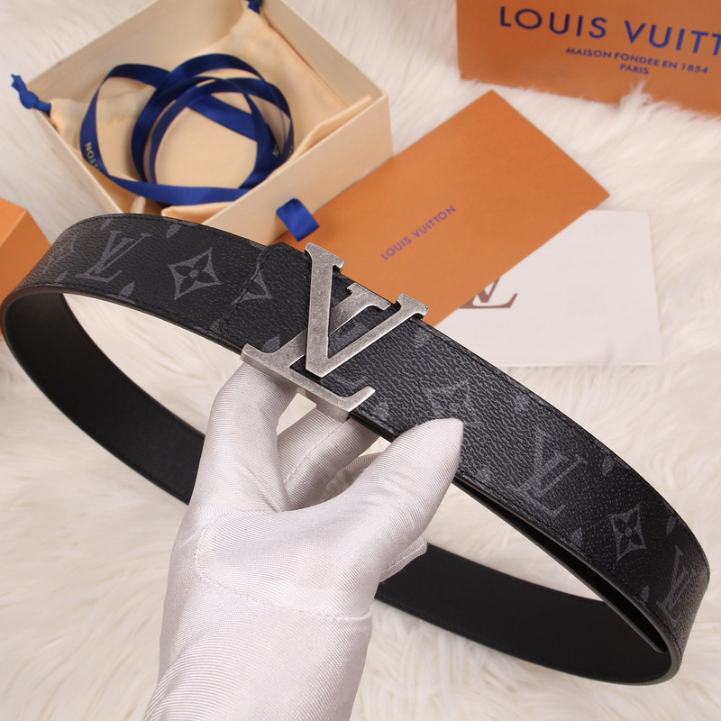 l**is V*t*n lv initiales silver buckle reversible belt