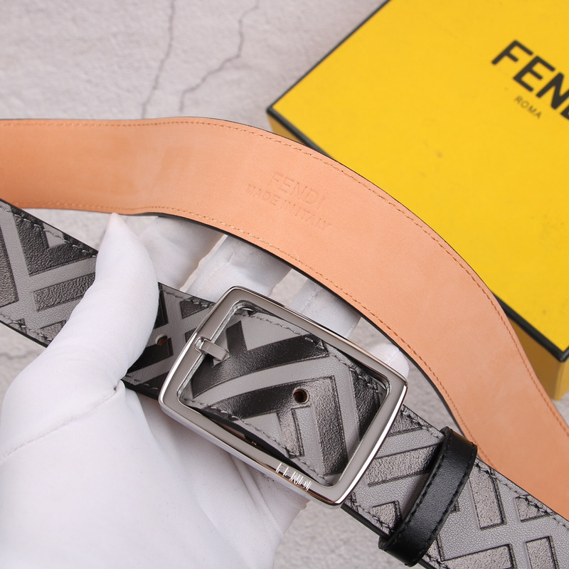 F**di leather sliver belt