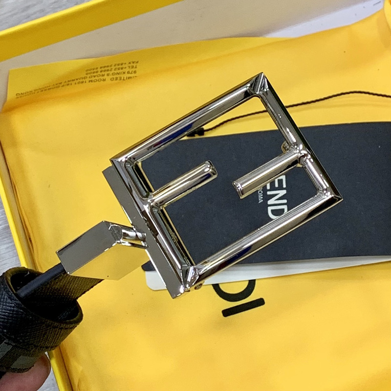 F**di leather belt sliver loge