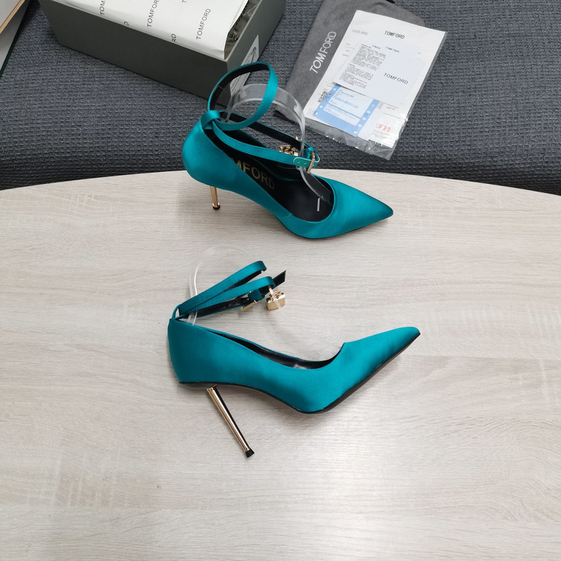 Tom Ford Padlock leather pumps in Turquoise