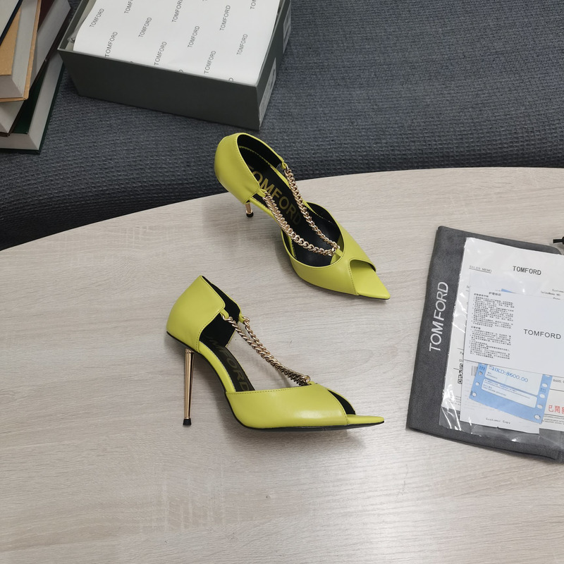 Tom Ford Wishbone Chain Peep-Toe Pumps in Yellow