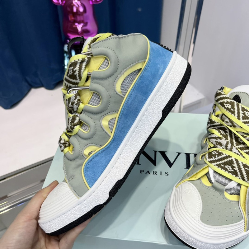 Lanvin Curb Suede Pastel in Blue