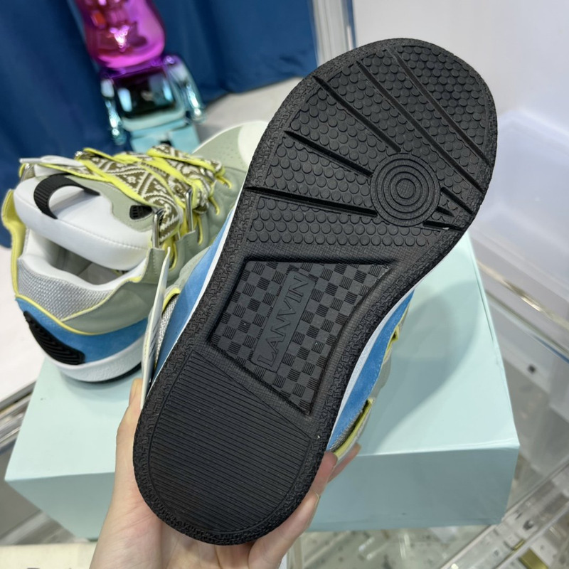 Lanvin Curb Suede Pastel in Blue