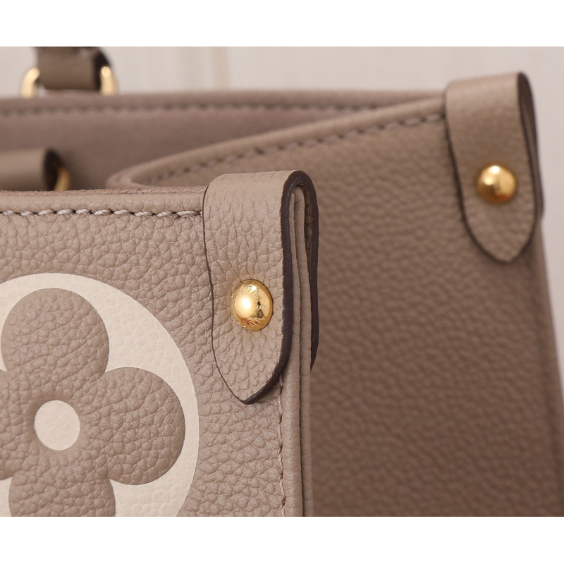 l**is V*t*n onthego mm tote bag