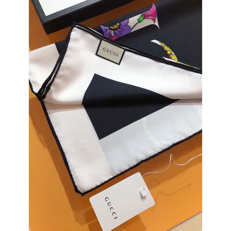 G*u*i flora G*u*i vintage logo print silk shawl