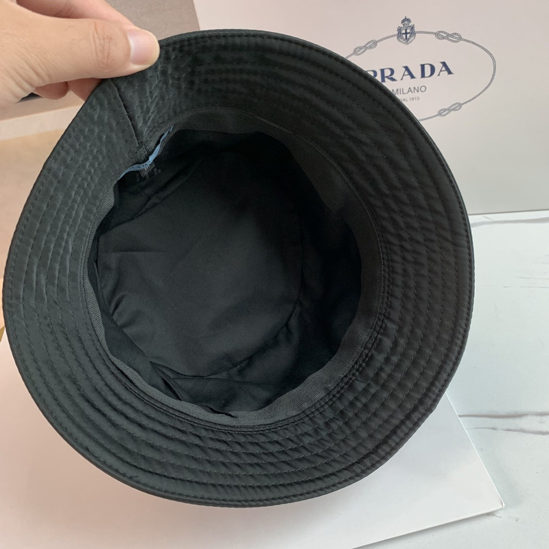 Pra*a re-nylon bucket hat black