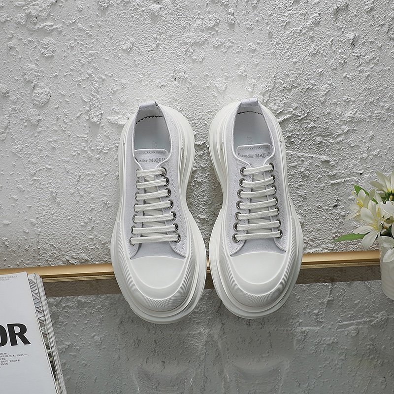 Alexander Mcqueen Tread Slick Sneakers White