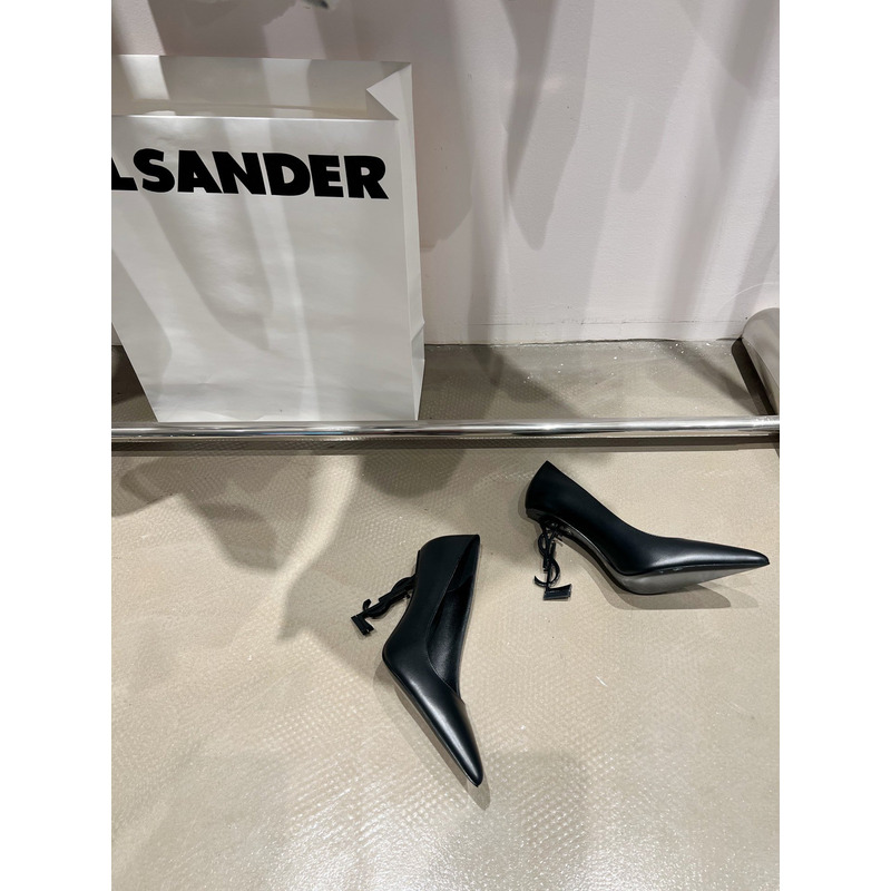 Saint Laurent Opyum Pumps In Patent Leather With Black Heel