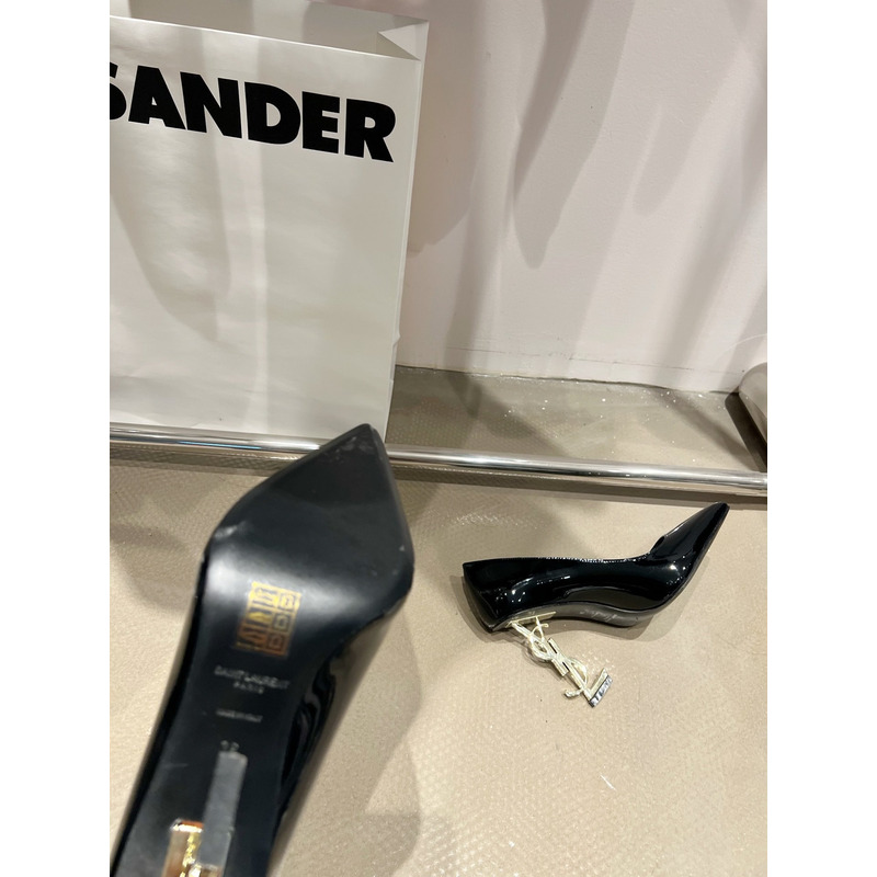 Saint Laurent Opyum Pumps In Patent Leather With Gold-Tone Heel