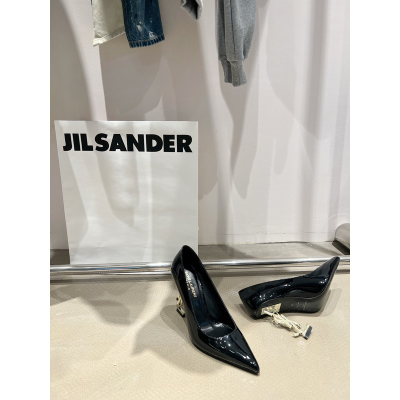 Saint Laurent Opyum Pumps In Patent Leather With Gold-Tone Heel