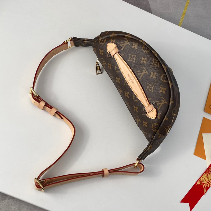 l**is V*t*n monogram bumbag m43644