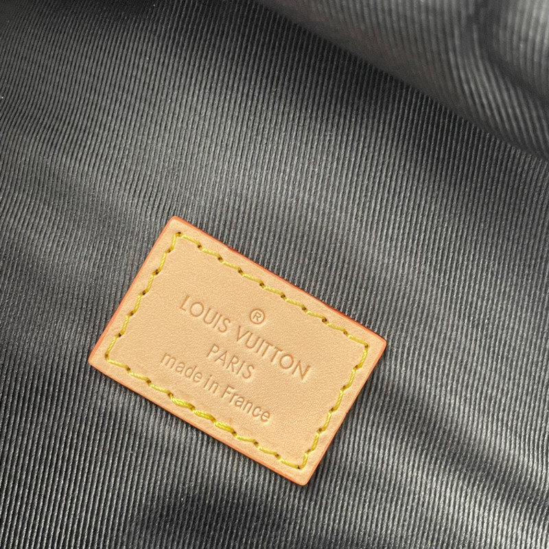 l**is V*t*n monogram bumbag m43644