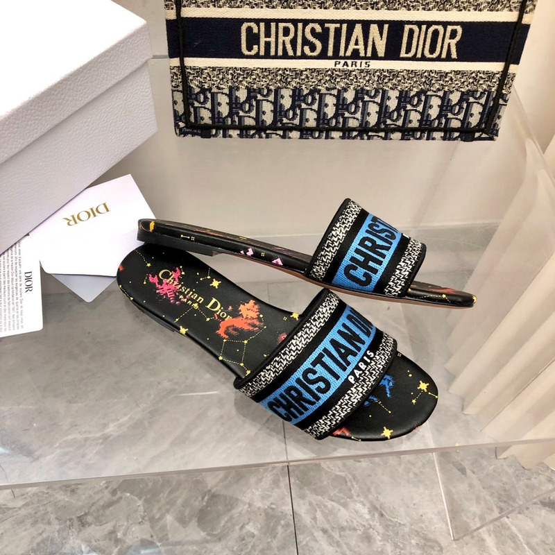 D*or pixel zodiac dway slippers black