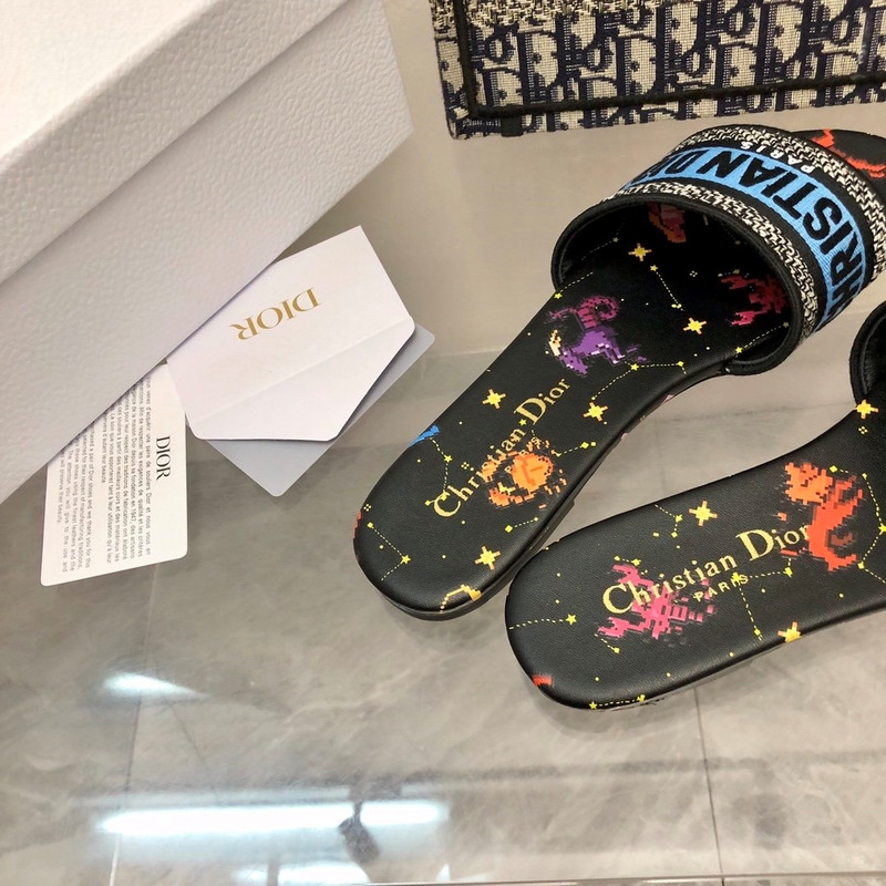 D*or pixel zodiac dway slippers black