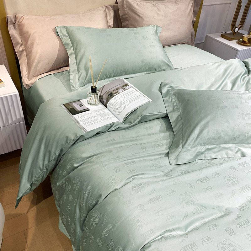 H**mes four piece bed suit bedding green