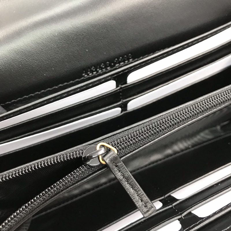 G*u*i gg marmont continental wallet black leather