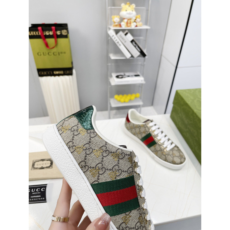 g*u*i ace S*p*e bees sneaker